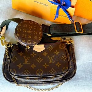 LOUIS VUITTON MULTI POCHETTE ACCESSOIRES